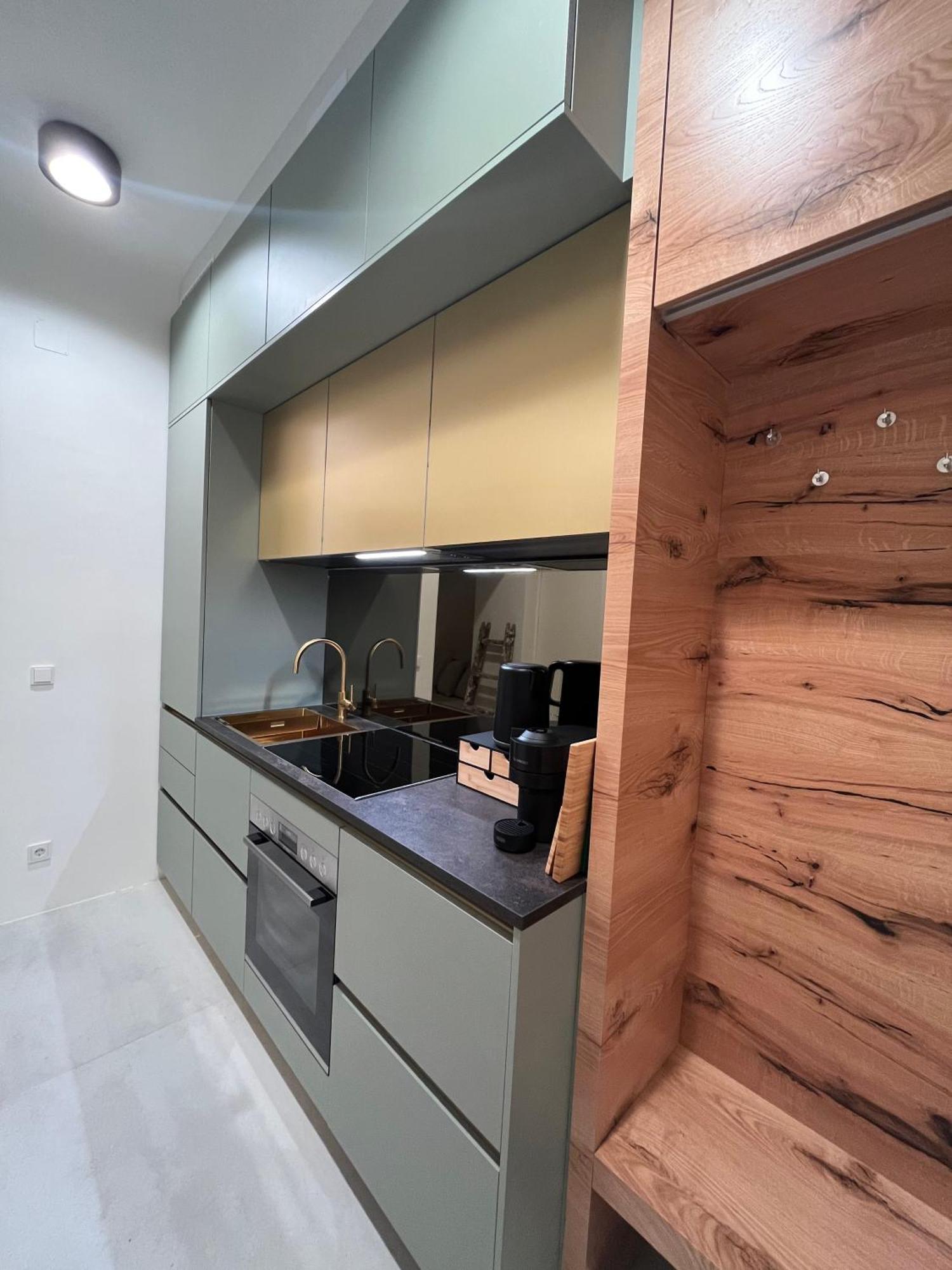 Luxurious One Room Apartment Near Schoenbrunn Palace Відень Екстер'єр фото